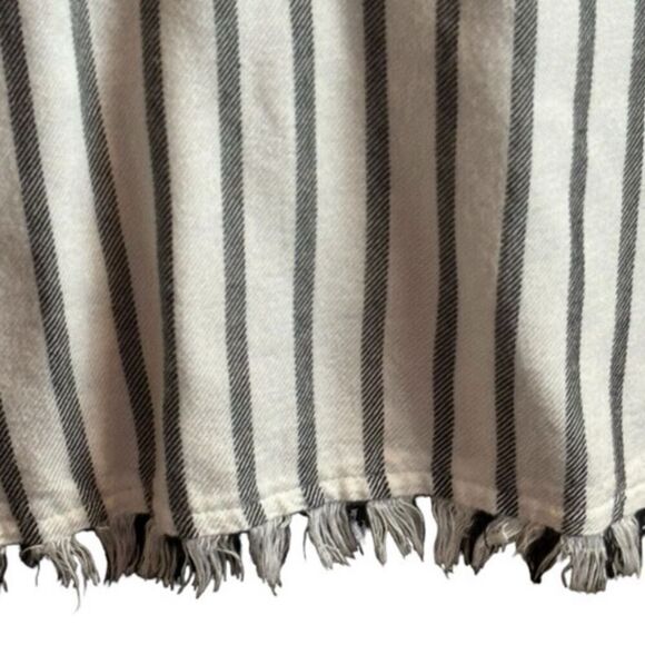 Cloth & Stone Women's Striped Long Sleeve Blouse Frayed Accents Medium - Picture 9 of 9